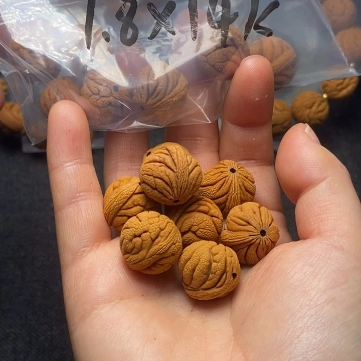 吊坠桃核秦岭山野生桃核