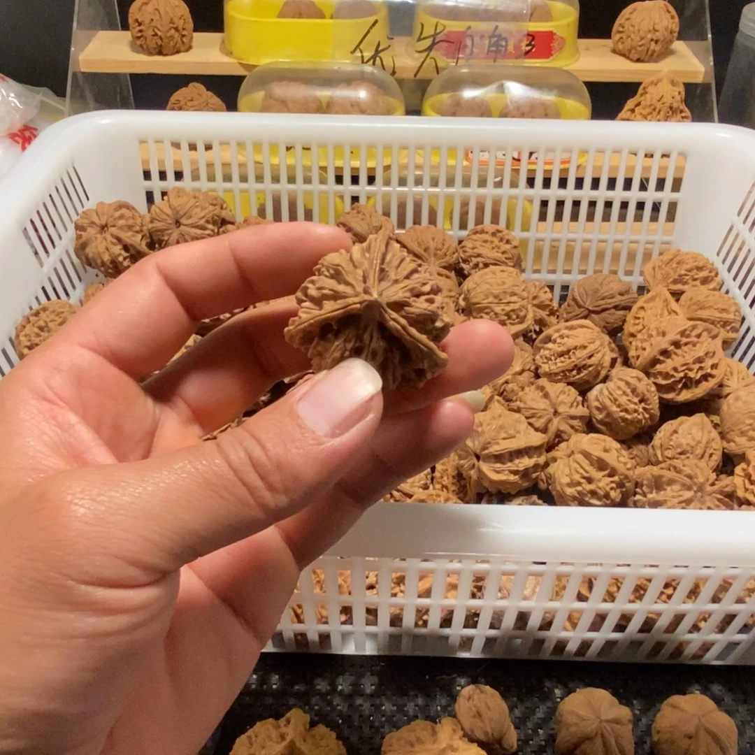 发***.文玩核桃吊坠核桃异形