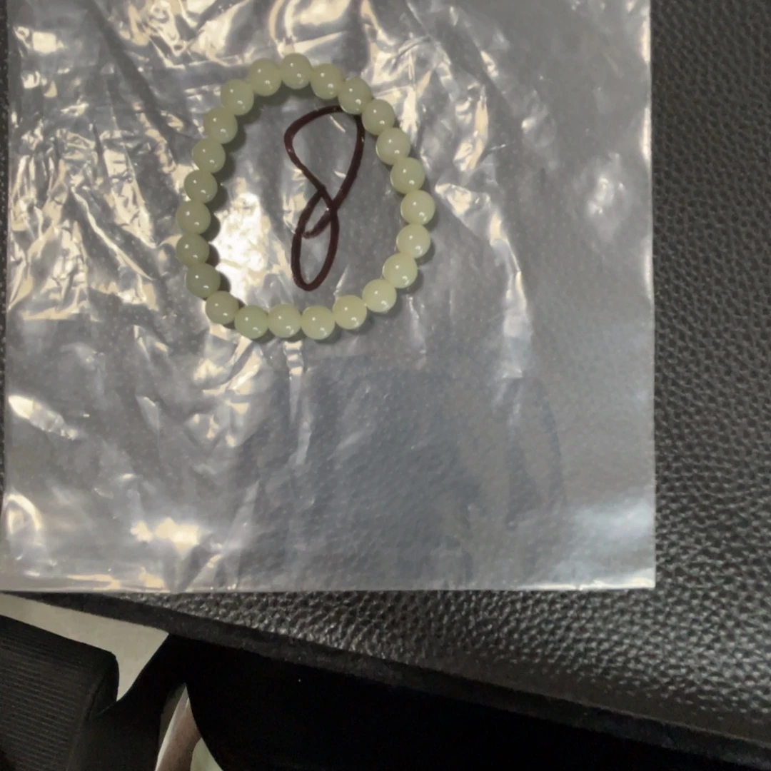 K***K和田玉未镶嵌颈饰