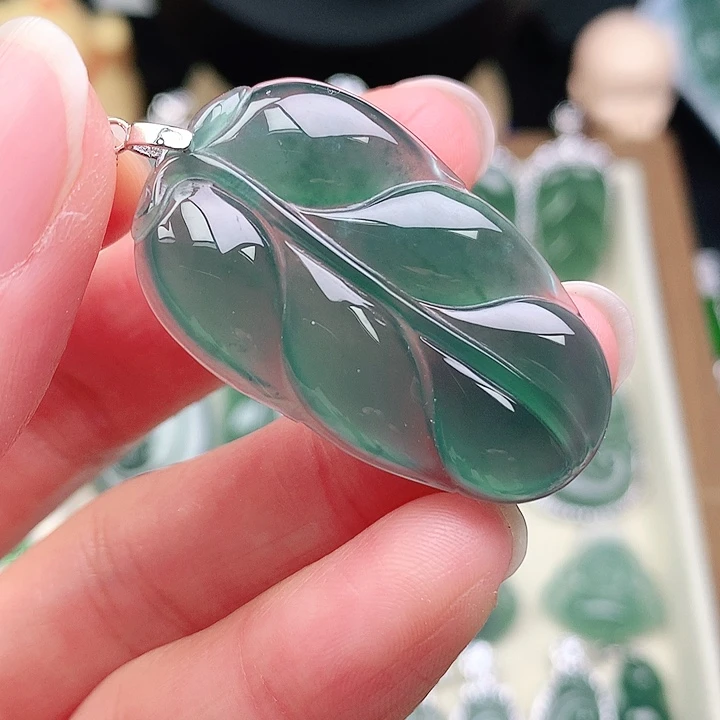 颈饰银S925镶嵌翡翠吊坠