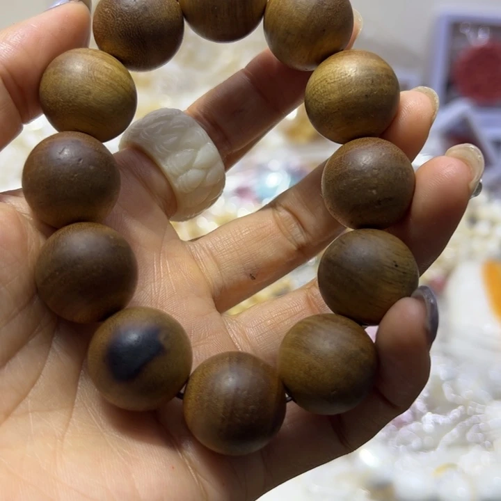 大果紫檀（缅甸花梨）026号红木点手串