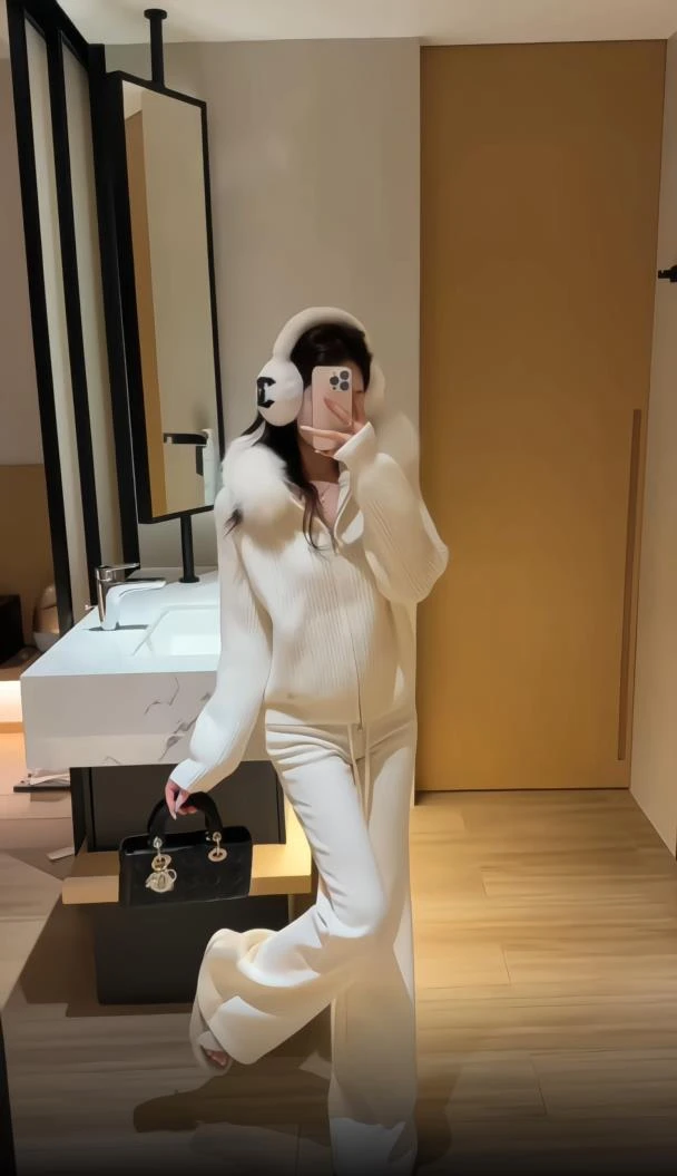 2025秋冬新款慵懒风宽松温柔毛领连帽针织外套配显瘦休闲裤两件套