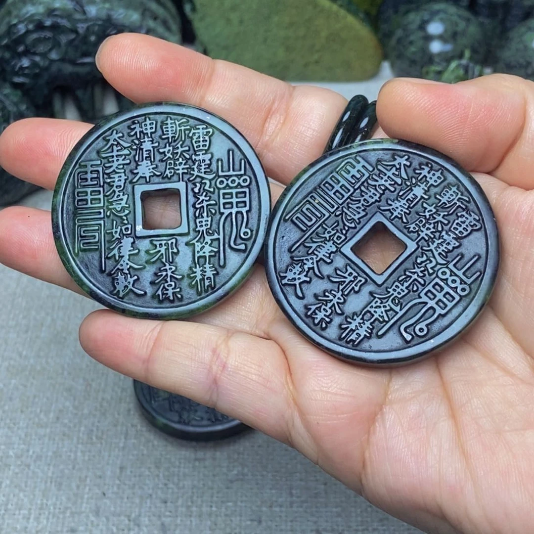 蛇纹石玉颈饰未镶嵌慈**山鬼