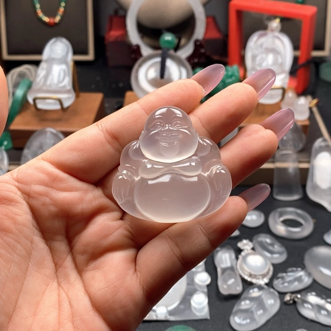 丶***鹿石英质玉未镶嵌颈饰