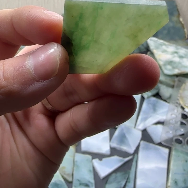 翡翠未镶嵌颈饰纯天然缅甸翡翠