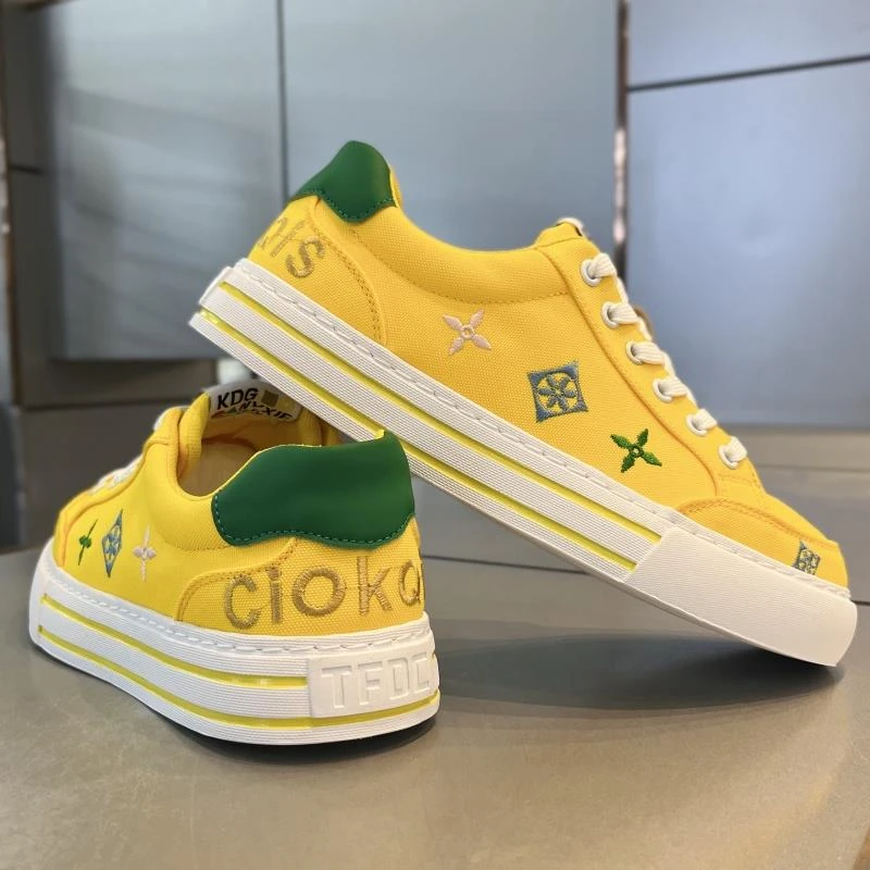 轻奢刺绣帆布鞋男士夏季透气时尚百搭运动男鞋低帮系带轻质休闲鞋