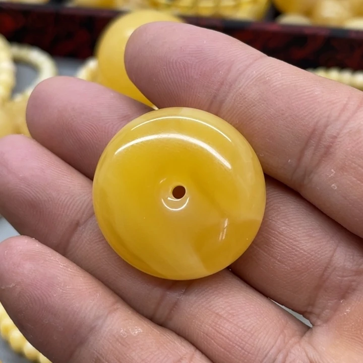 琥珀未镶嵌裸石挂件