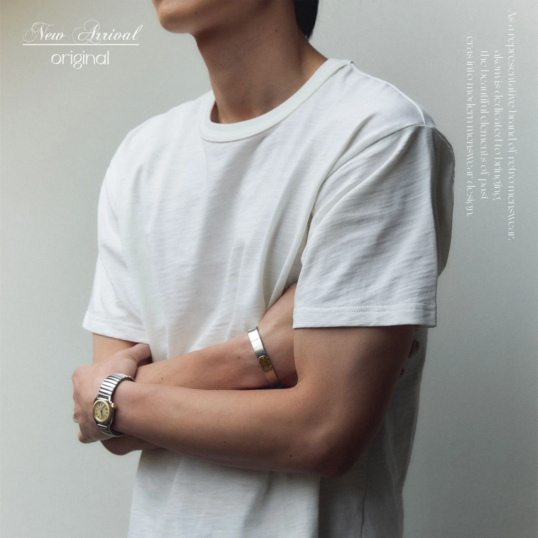 AKOM Online 透气亲肤竹节纹纯色打底日常百搭纯棉短袖tee