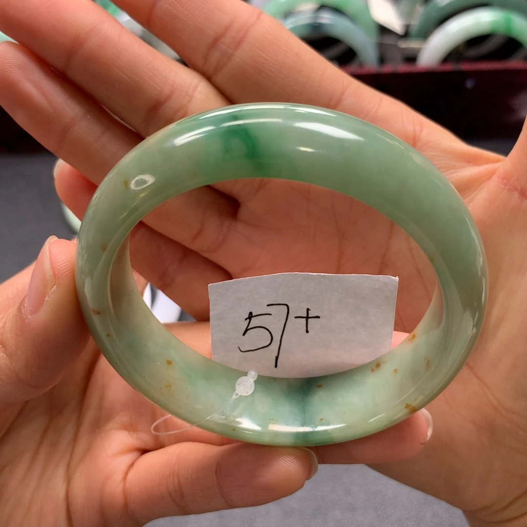 未镶嵌手镯翡翠手镯