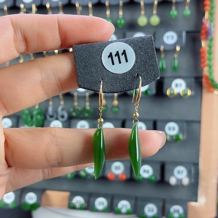 和田玉18K金镶嵌耳饰