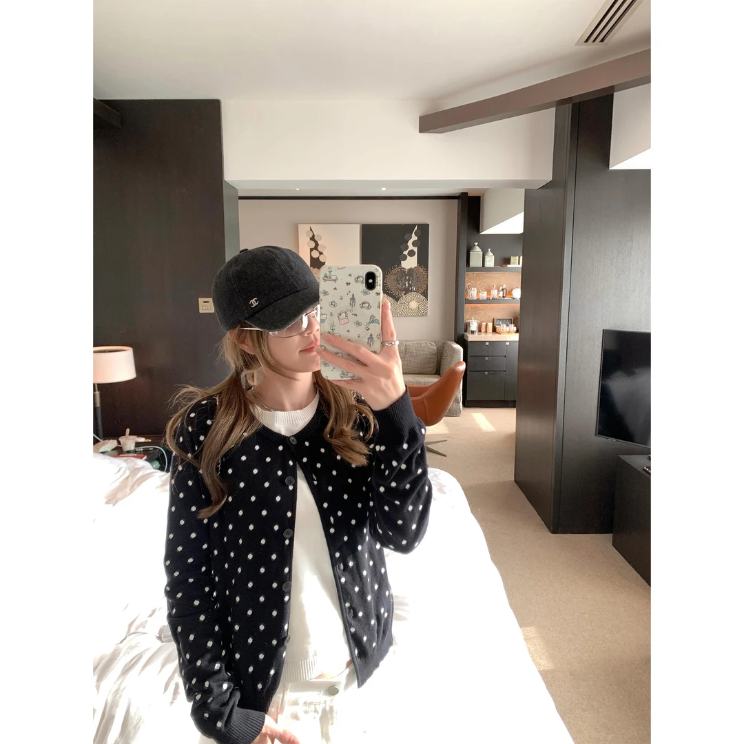 「秋日手稿」复古波点假两件针织衫女2025新款韩系上衣轻奢潮牌款