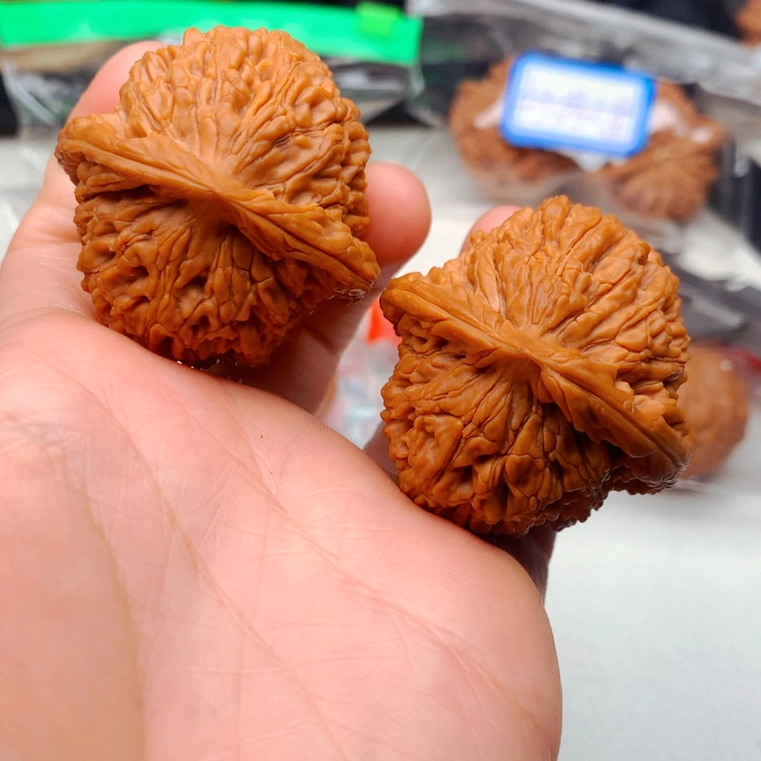 文玩核桃把件七**强水龙纹