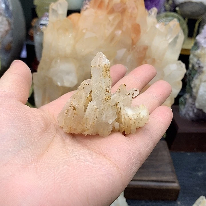 未镶嵌水晶大型摆件（非配饰）