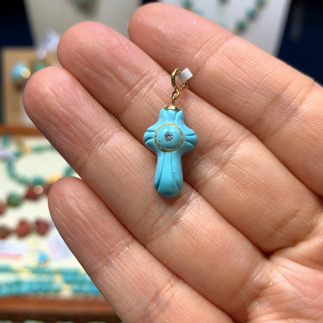 18K金镶嵌绿松石挂件