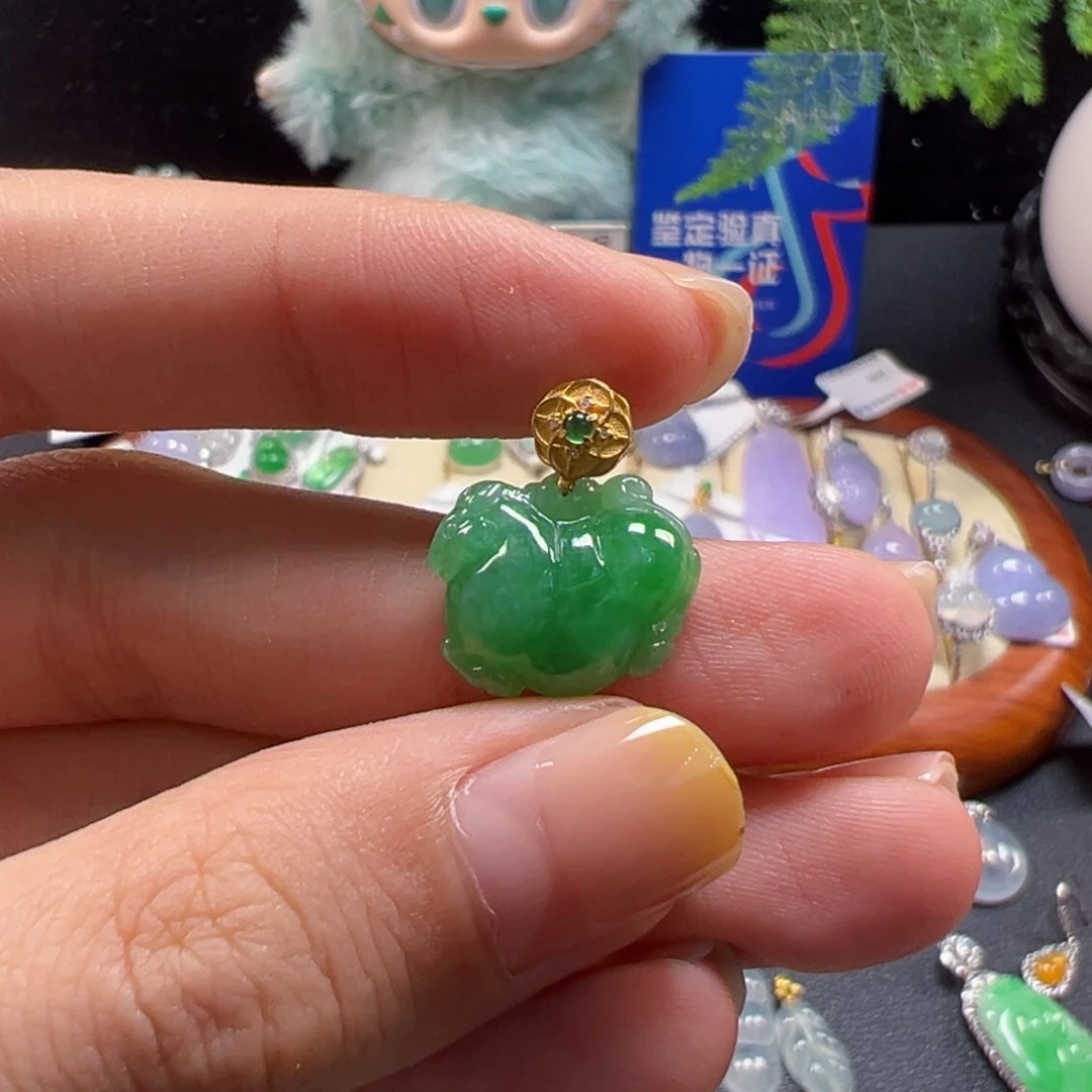 翡翠18K金镶嵌颈饰29