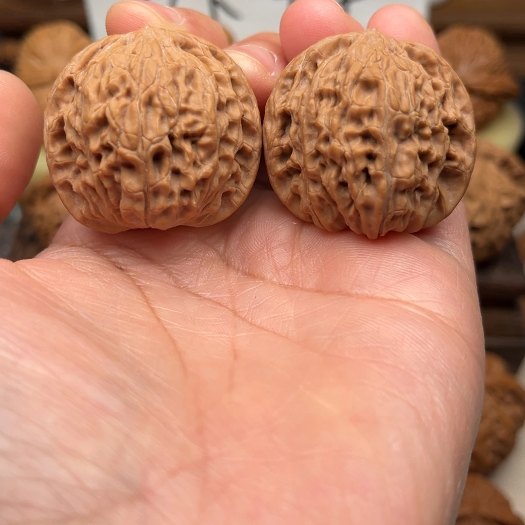 【闪购商品】文玩核桃手把件36磨盘