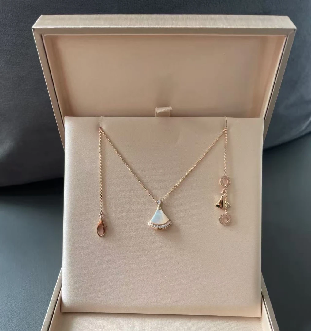 铜合金项链 （镀k金）小裙子项链201