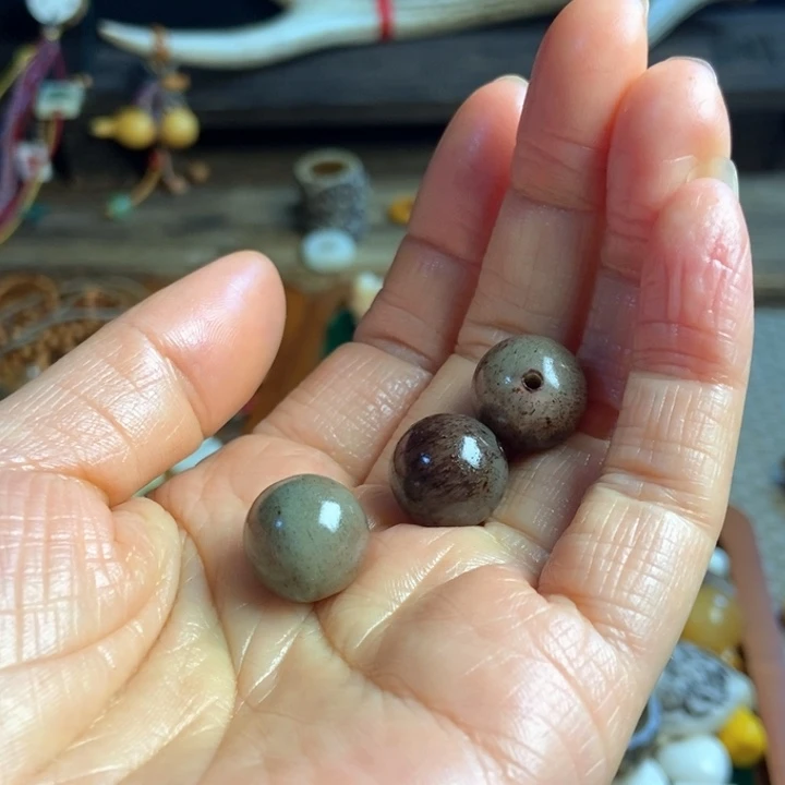 卓****记配饰驼骨雕刻珠子三个