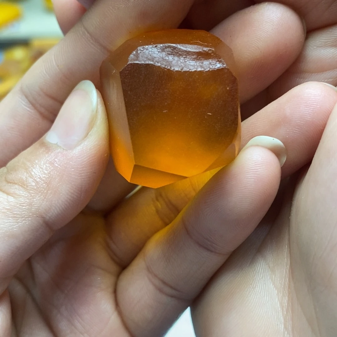 定制琥珀定制蜜蜡未镶嵌传世琥珀蜜蜡原石定制