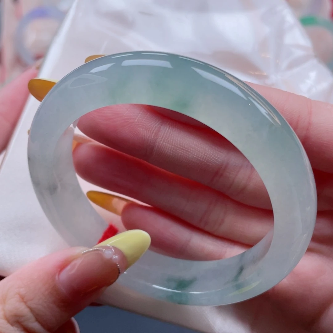 未镶嵌手镯翡翠55.9绿茶色 白茶清欢渡 恬静淡雅泛光感18