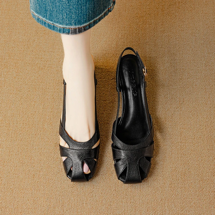 轻奢鞋子复古编织包头凉鞋夏季新款真皮软底透气镂空妈妈鞋平底