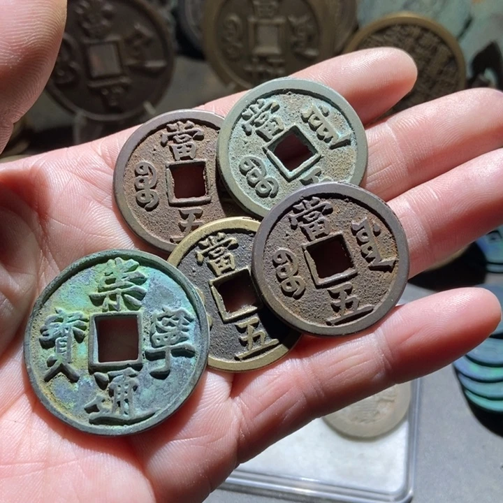笑****铜现代工艺品仿制品