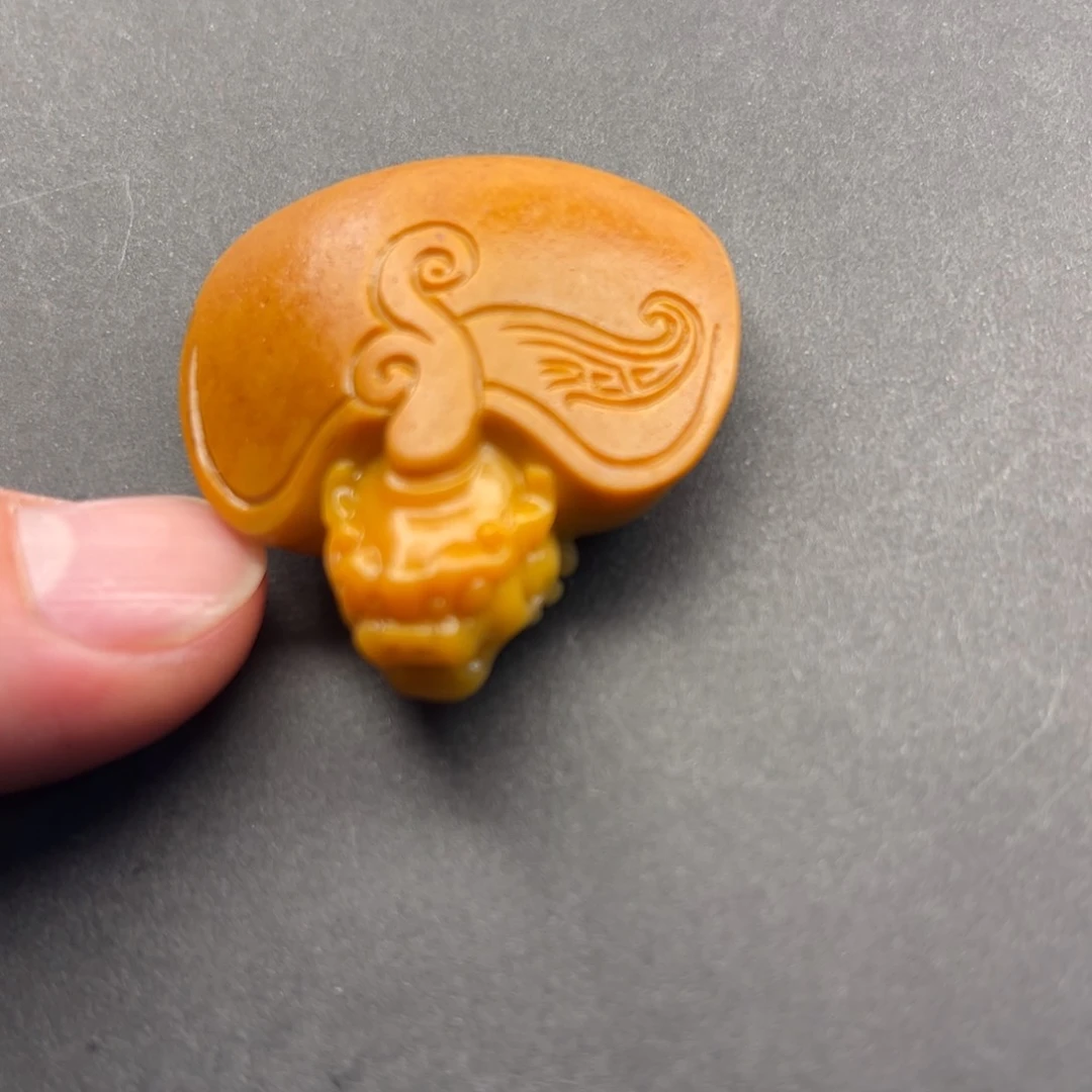 石英质玉颈饰未镶嵌遇****见