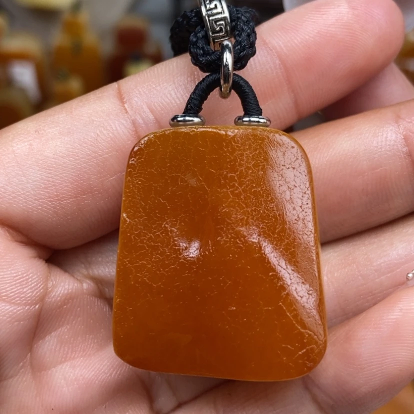 【闪购商品】琥珀颈饰未镶嵌