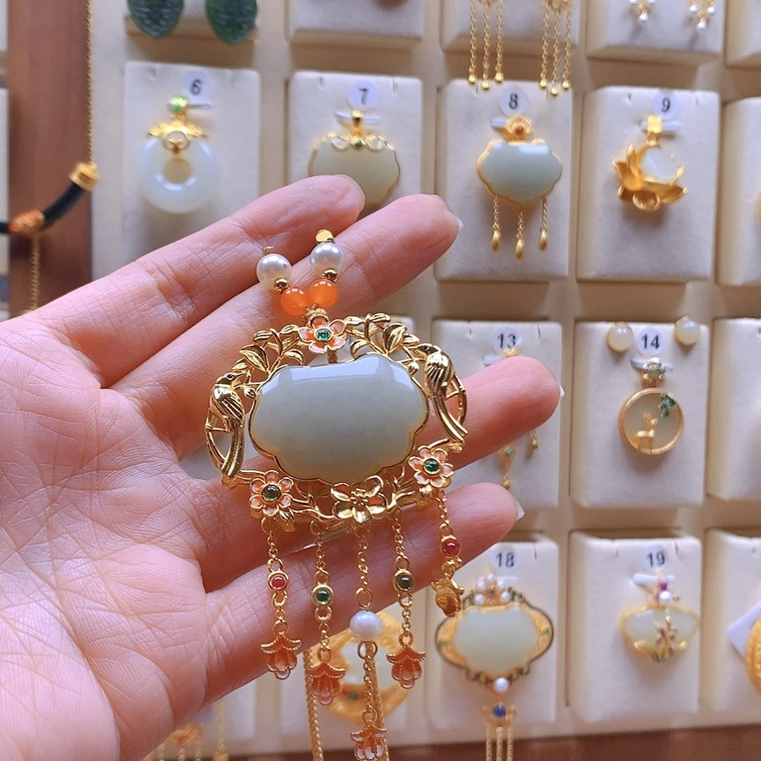 和田玉银S925镶嵌颈饰