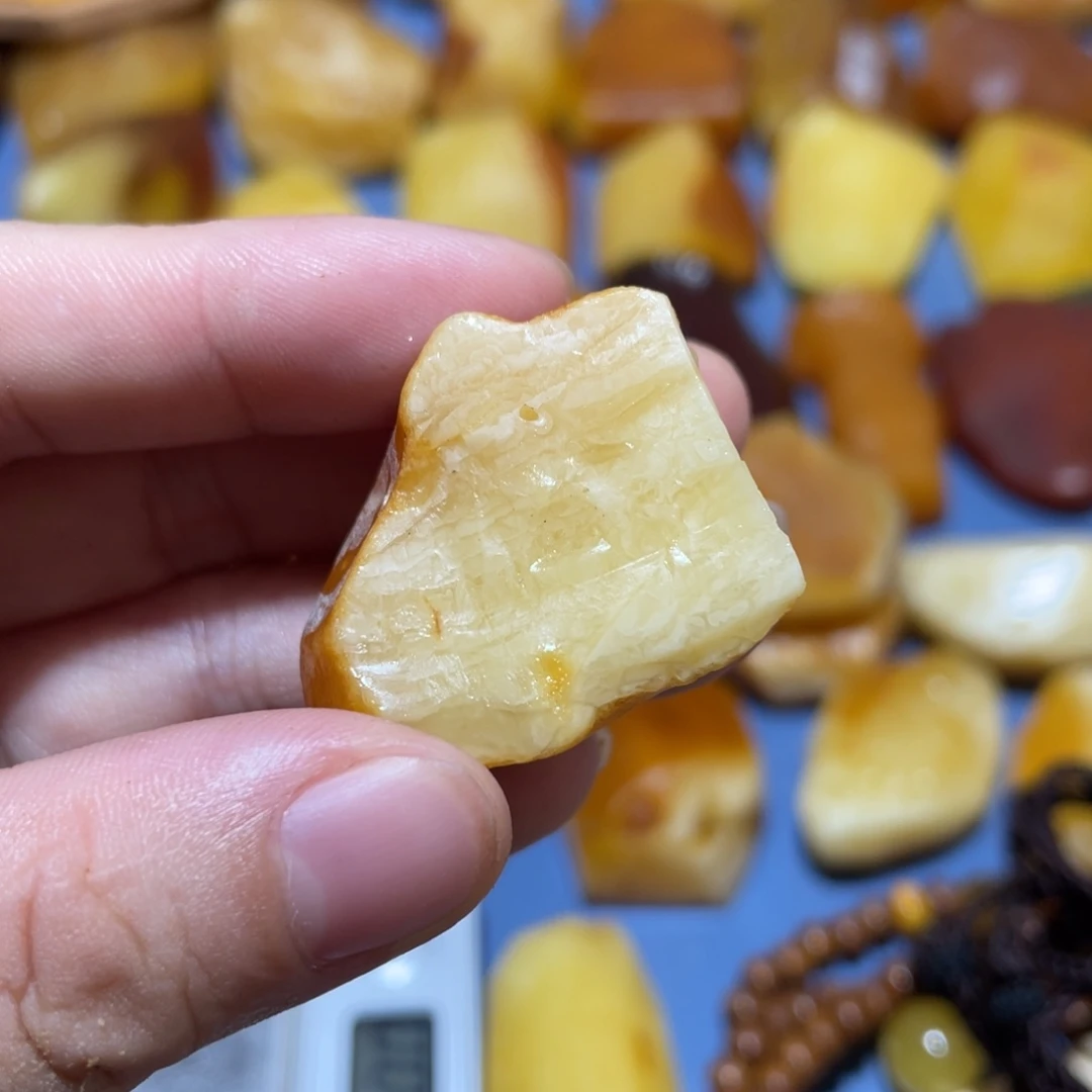 *****未镶嵌定制蜜蜡随形