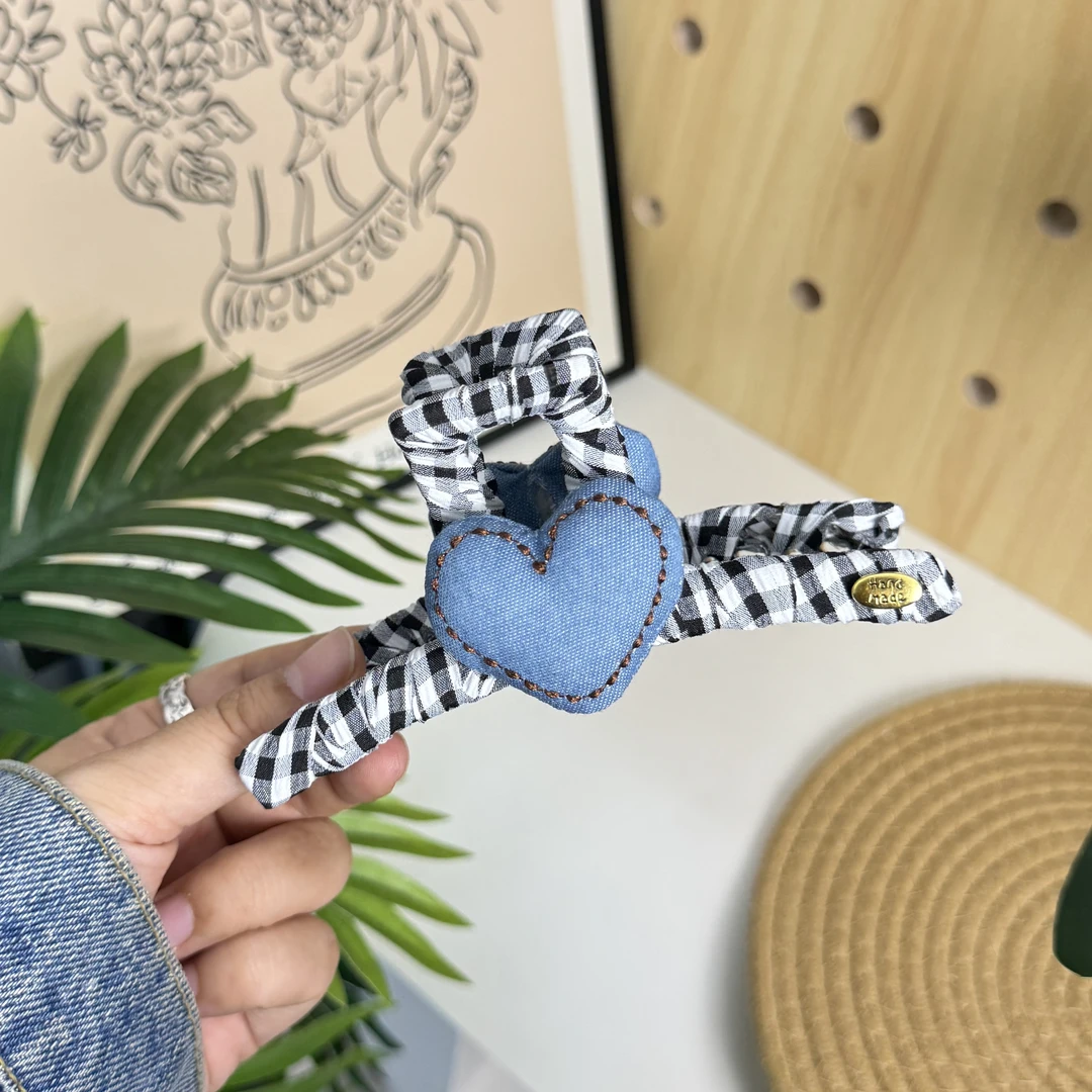 BlomUME原创蓝色缝线爱心布艺抓夹韩系简约马尾抓夹发饰1028发卡