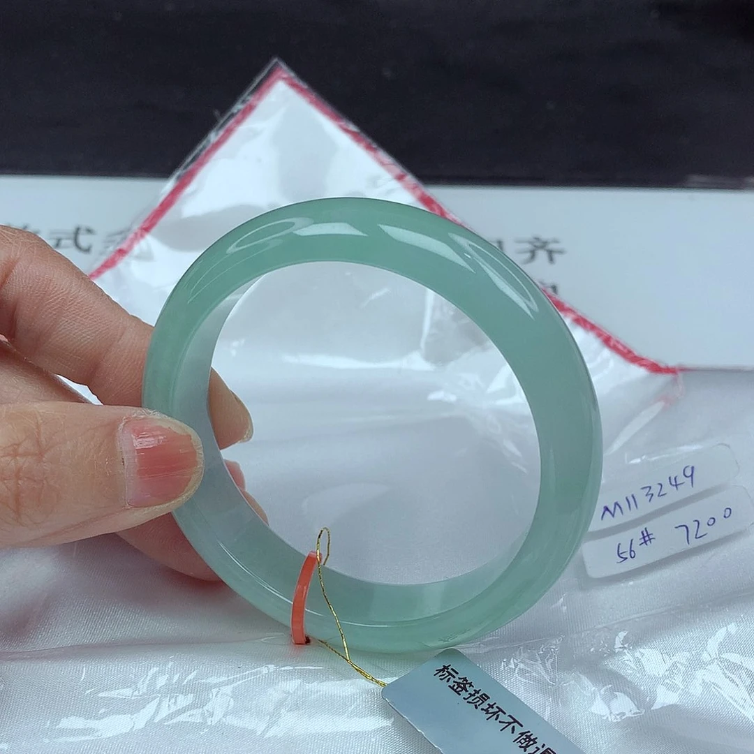 翡翠手镯未镶嵌56圈3249