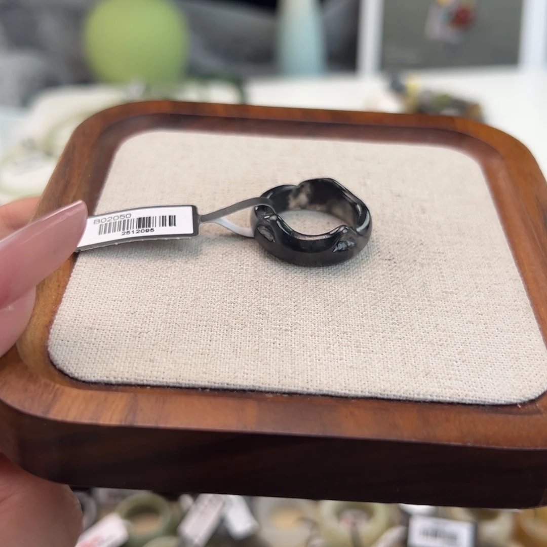 和田玉（糖玉）未镶嵌戒指N45青花小猫直径17.9不退换