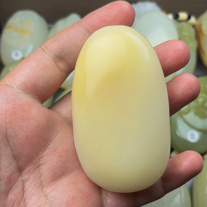 閲***m石材方解石手把件