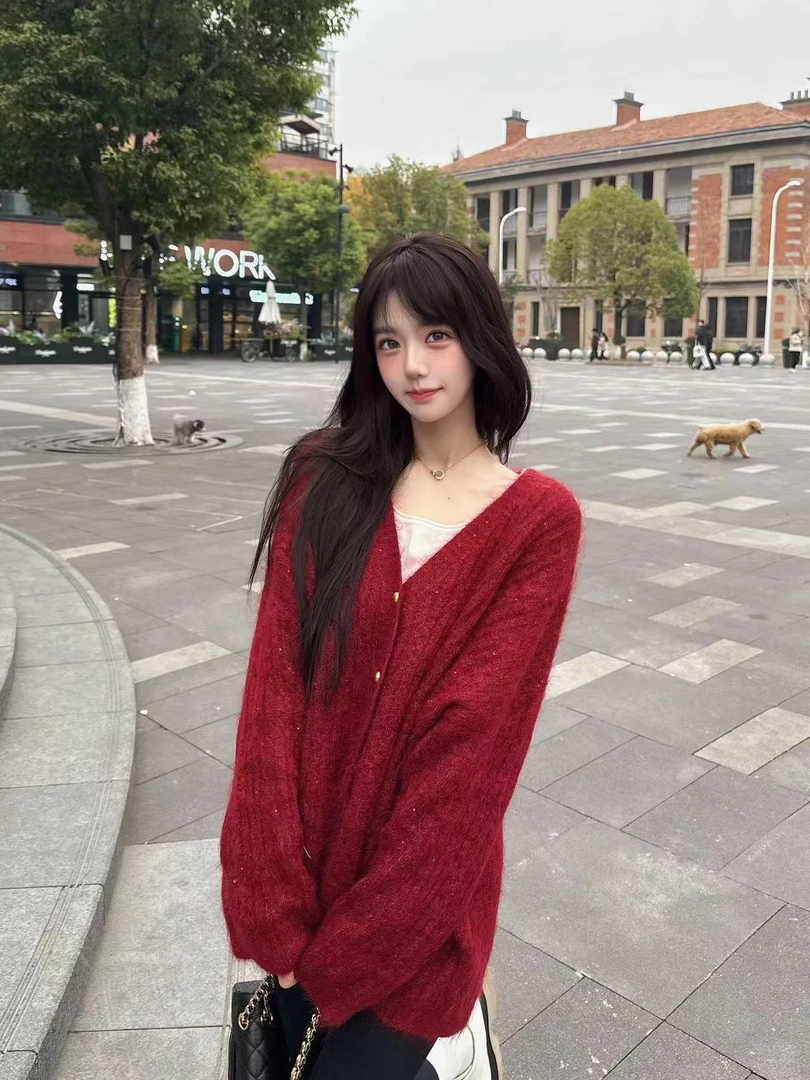 2026秋冬新款韩系圣诞设计感针织衫高级复红色古简约毛衣开衫外套