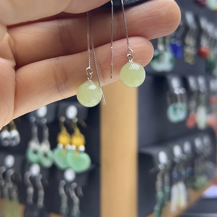 泓***姐和田玉银S925镶嵌耳饰