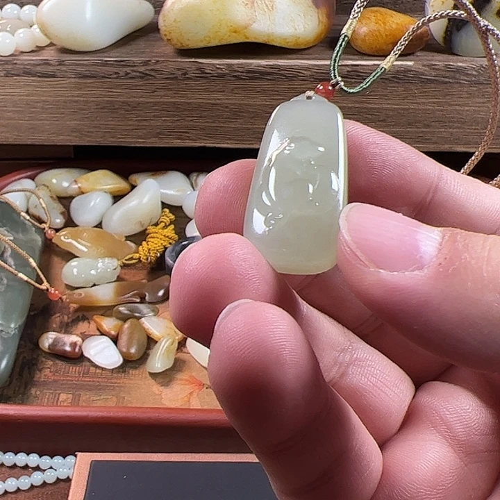 和田玉（糖玉）未镶嵌车挂