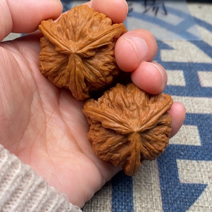 吊坠文玩核桃快****茄三棱