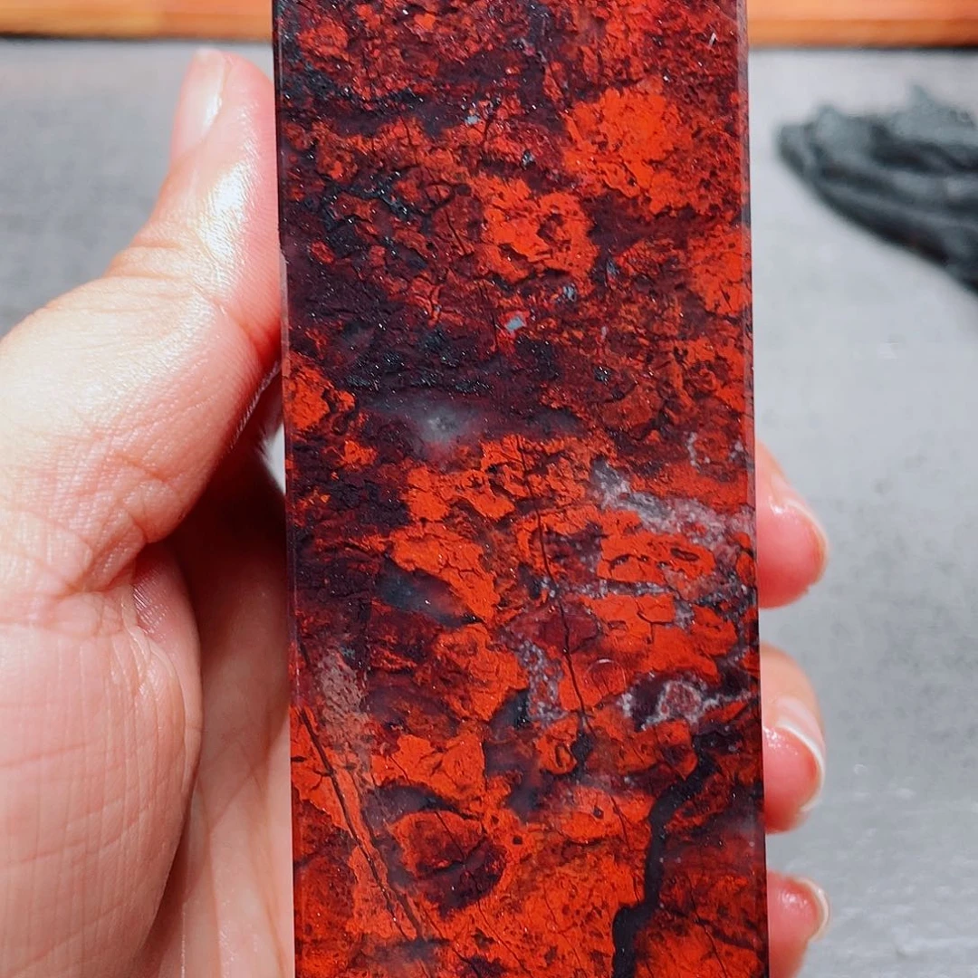 【闪购商品】玉桂林鸡血玉印章镇尺39