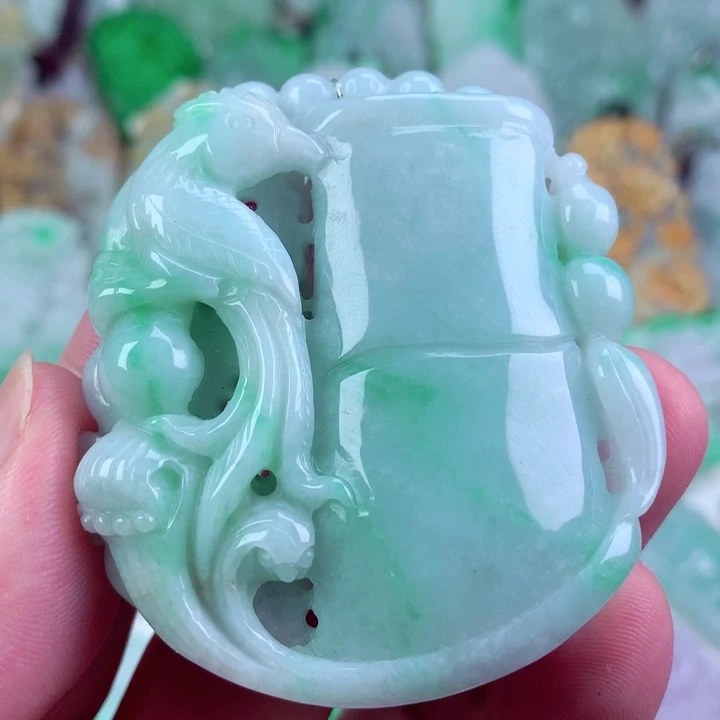 翡翠未镶嵌吊坠(不含链)
