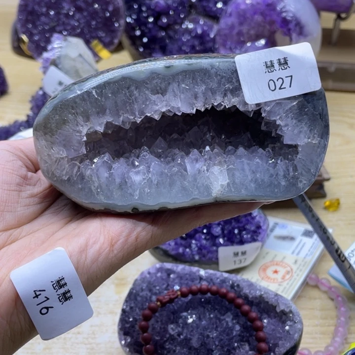 未镶嵌水晶大型摆件（非配饰）