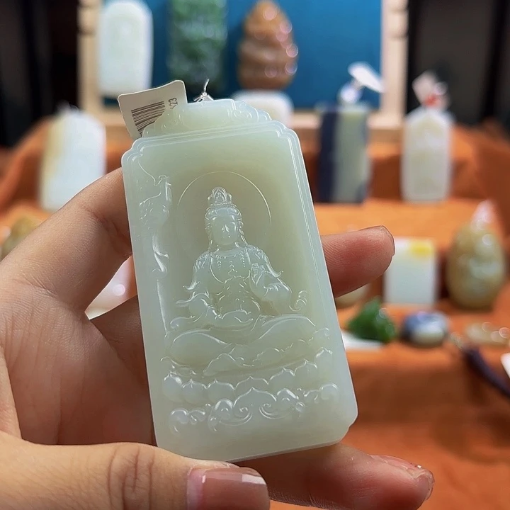 颈饰未镶嵌和田玉