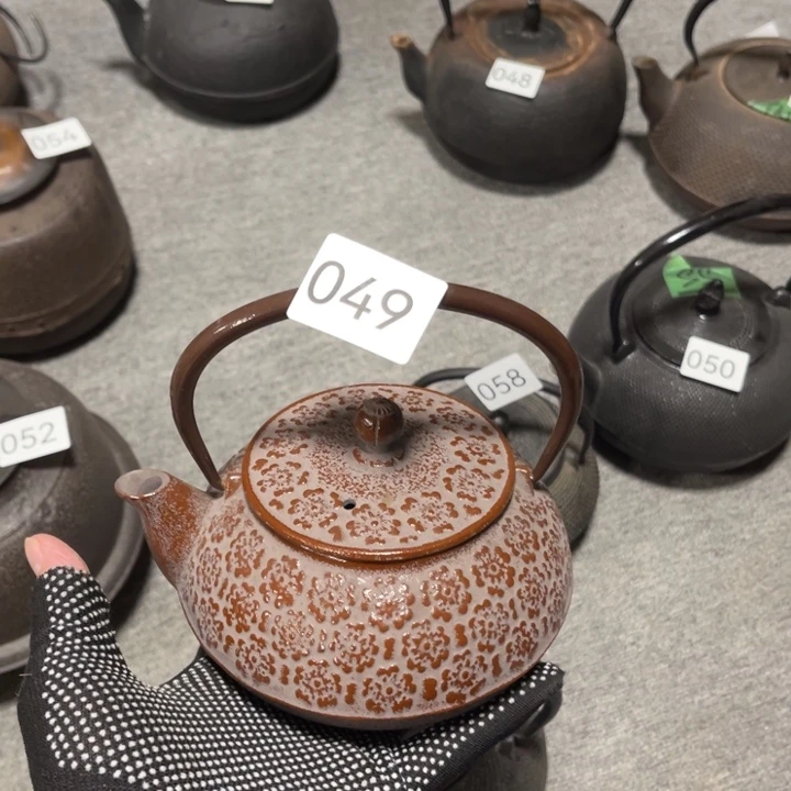 好看的一把铁壶啊