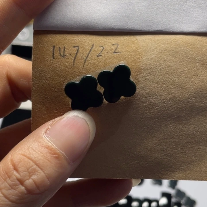 翡翠裸石@***好墨翠四叶草裸石一对