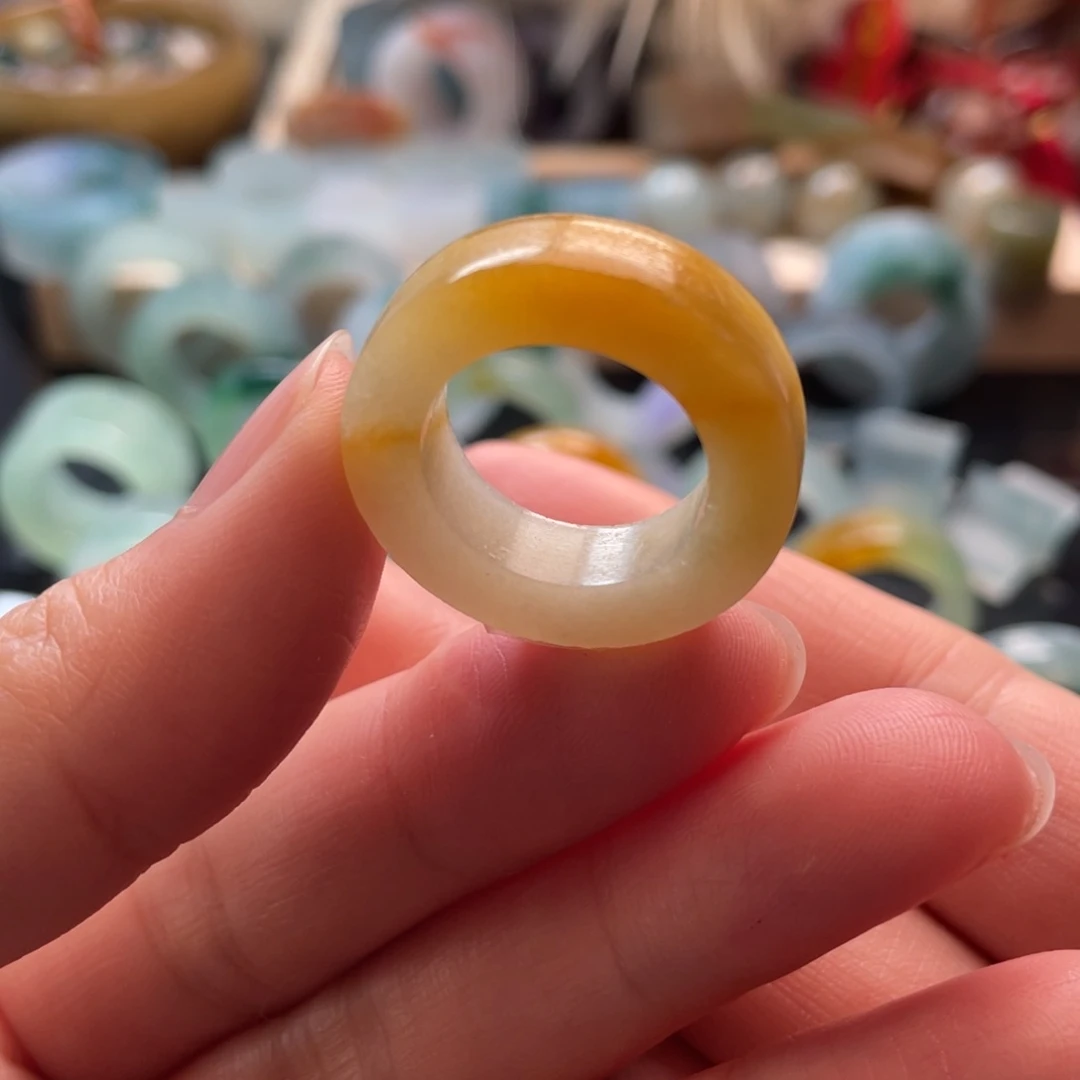 定制翡翠未镶嵌长***"戒指