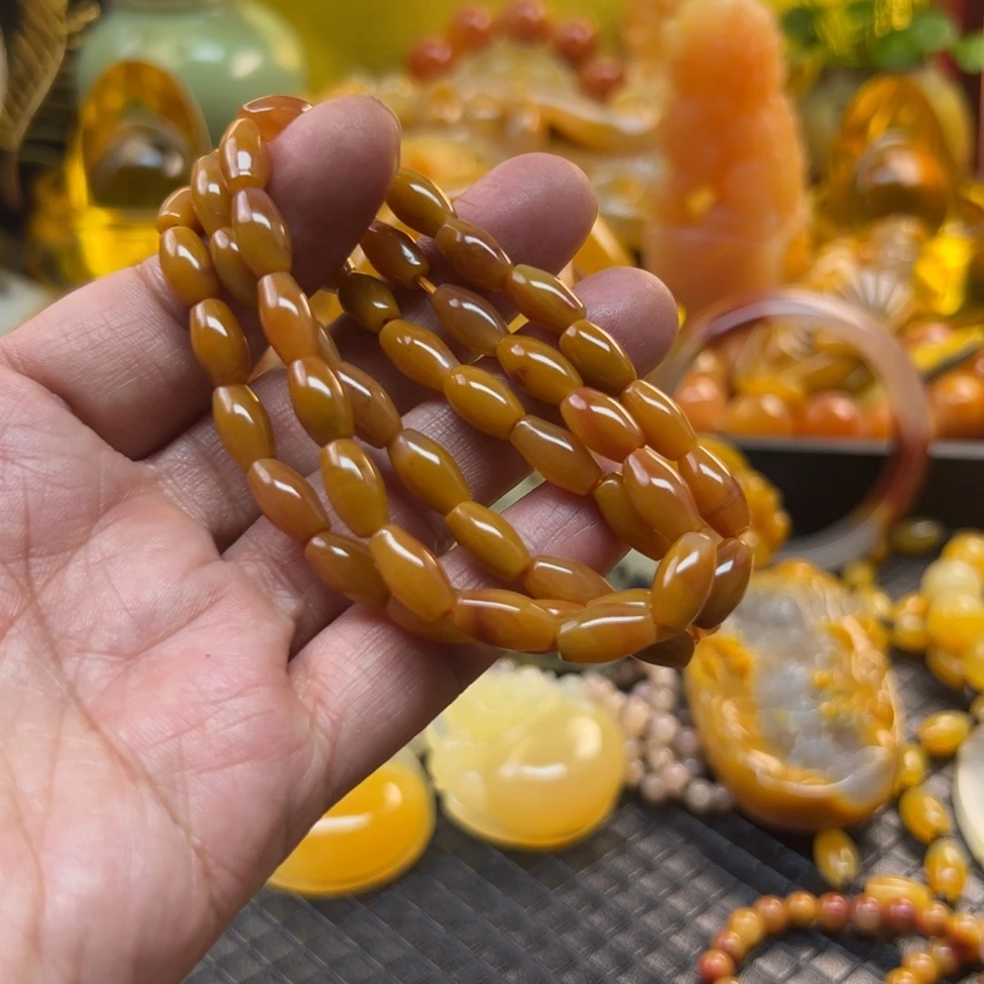 石英质玉未镶嵌颈饰