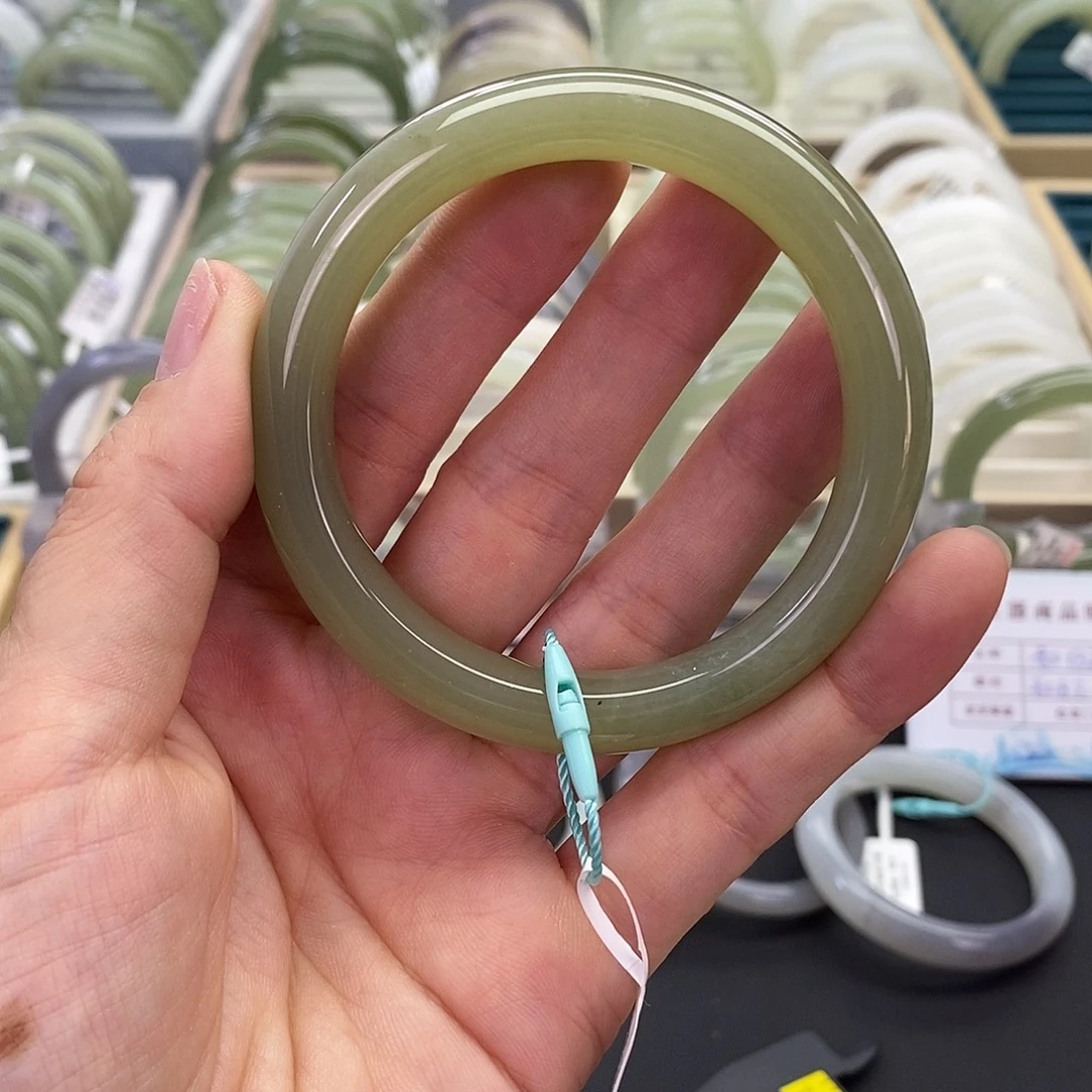 和田玉未镶嵌珠宝奇石56