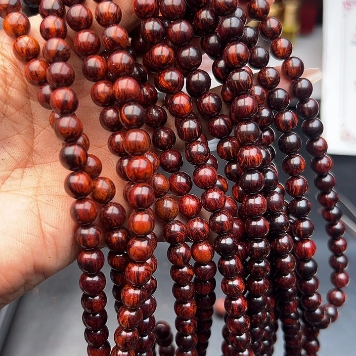 藤类金**爷海南红降黑金满纹08尺寸108颗1500元3条