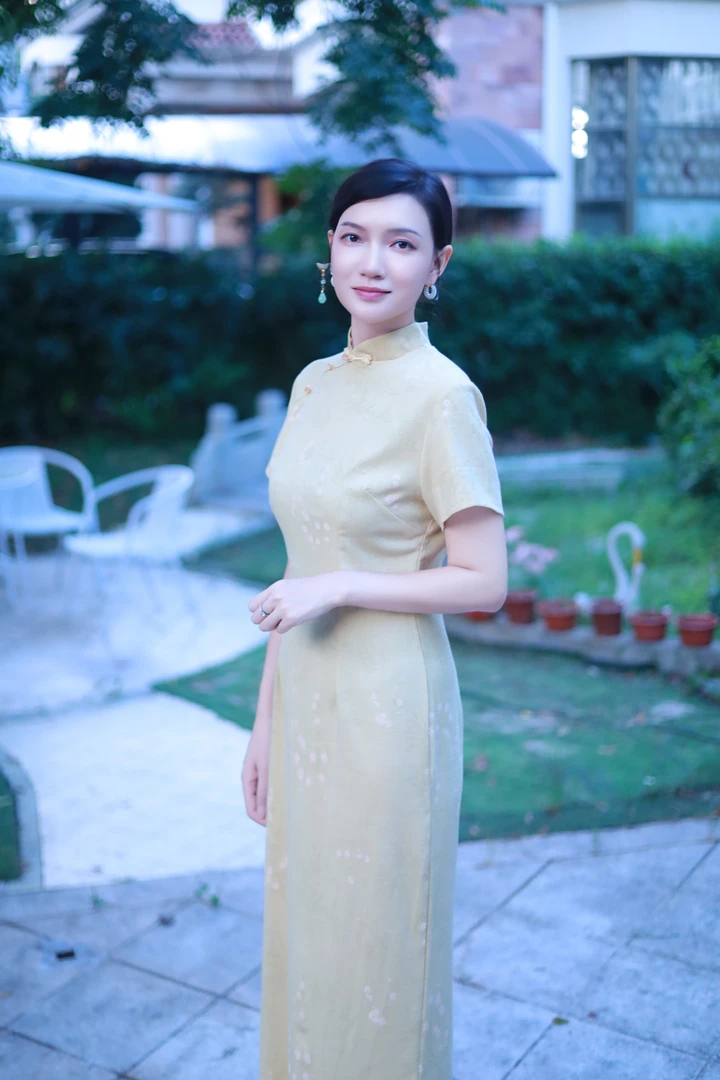 （游园笺）黄色新中式旗袍2025年新款气质年轻款优雅复古风连衣裙女