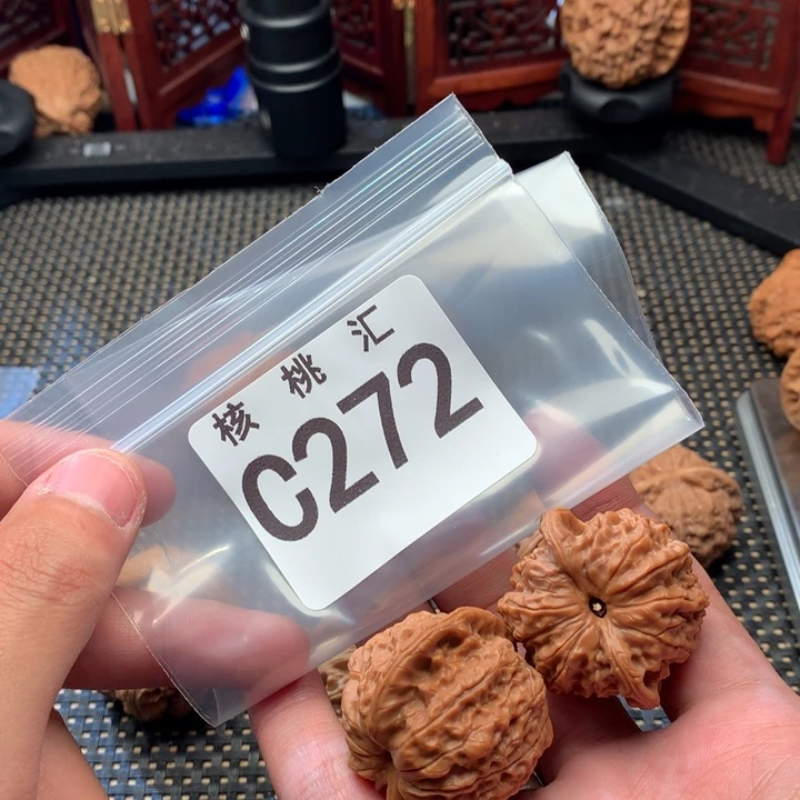 吊坠文玩核桃血麒麟